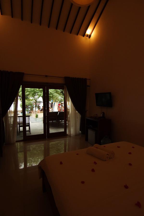 Kelapa Kecil Hotel กีลีตราวางัน ภายนอก รูปภาพ