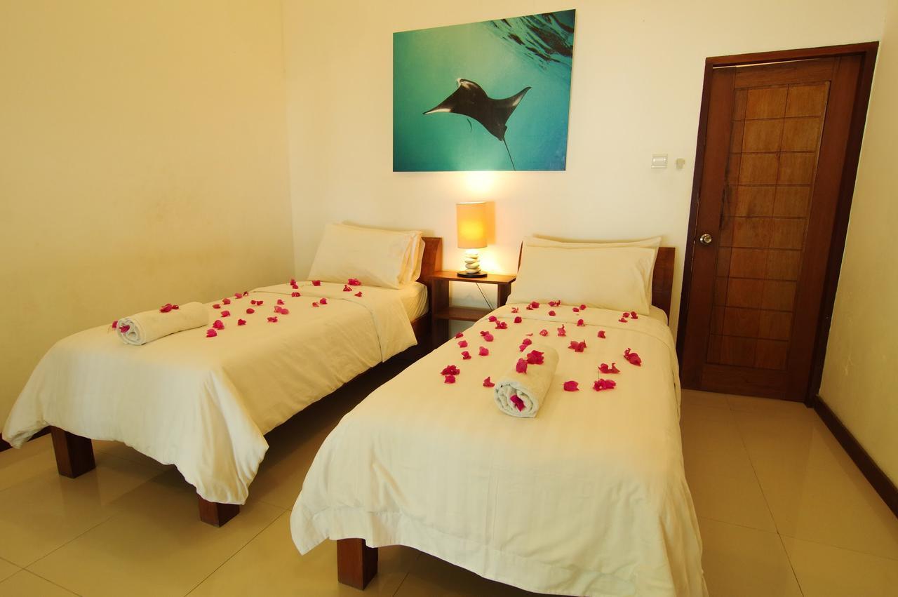 Kelapa Kecil Hotel กีลีตราวางัน ภายนอก รูปภาพ