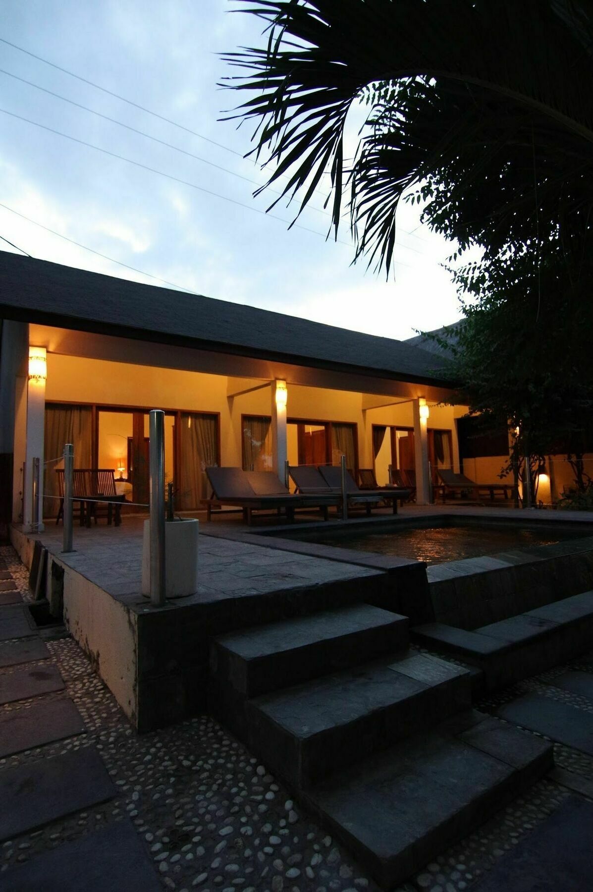 Kelapa Kecil Hotel กีลีตราวางัน ภายนอก รูปภาพ