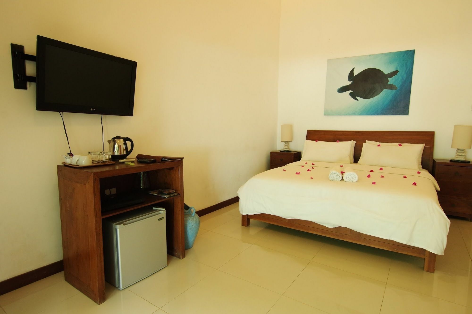 Kelapa Kecil Hotel กีลีตราวางัน ภายนอก รูปภาพ